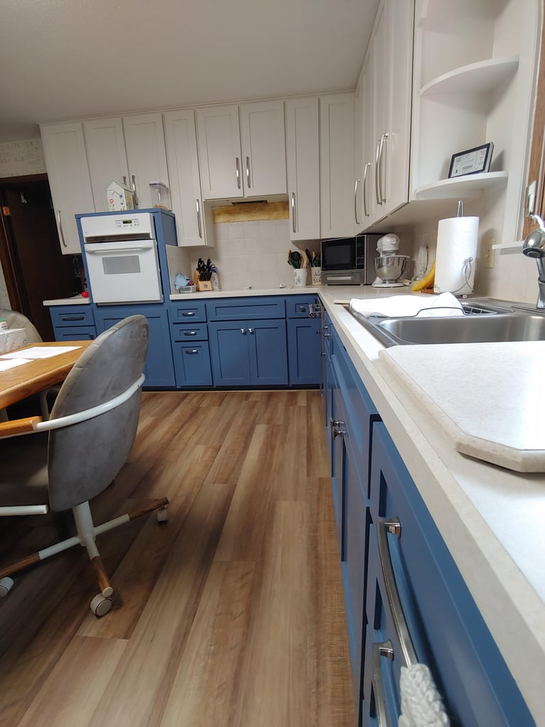Kitchen Cabinet Before & Afters in Omaha, NE