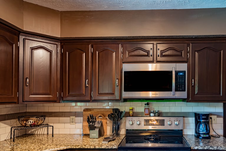 How to Look at Your Cabinets After They Have Been Refinished