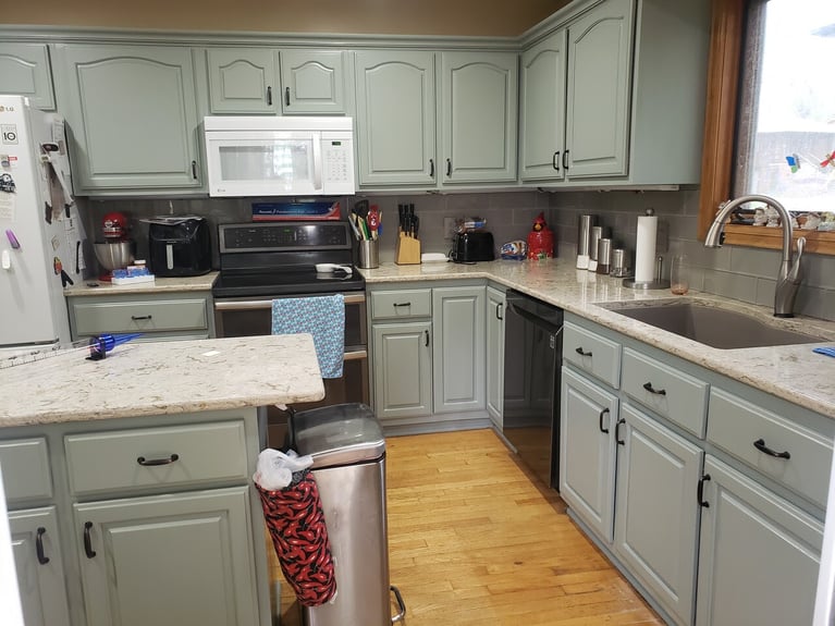 The Best Way To Refinish Cabinets