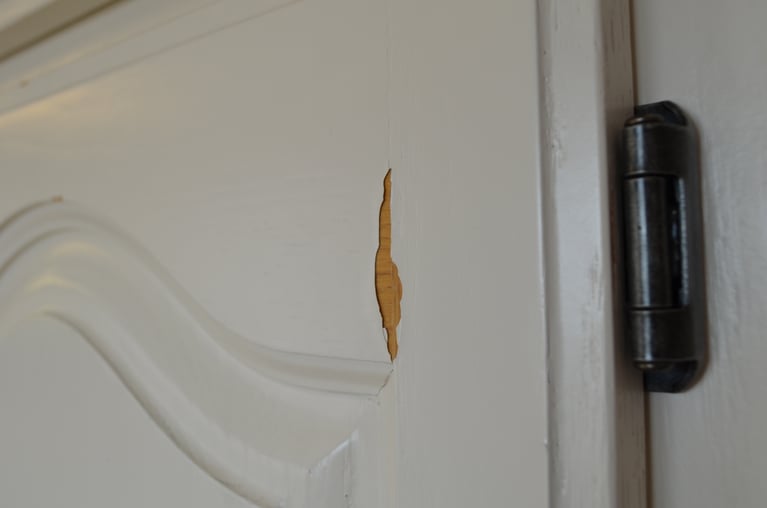 5 Reasons Kitchen Cabinets are Chipping, Scratching, and Peeling & How to fix it